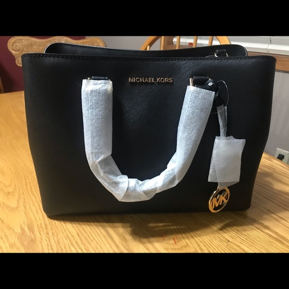 Michael Kors Large Savannah Black Satchel - Picture 2 of 8